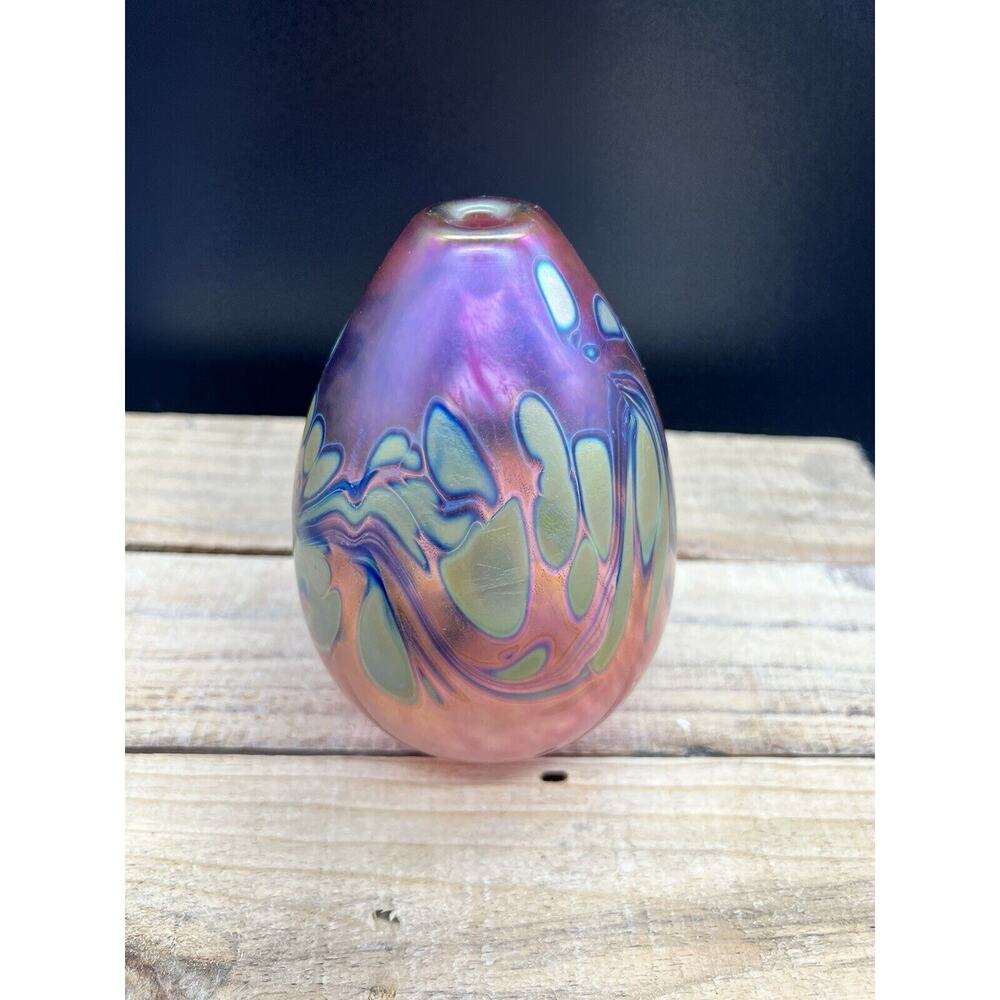 Hand Blown Maytum Studio Art Glass iridescent aurene egg shaped bud vase 1985